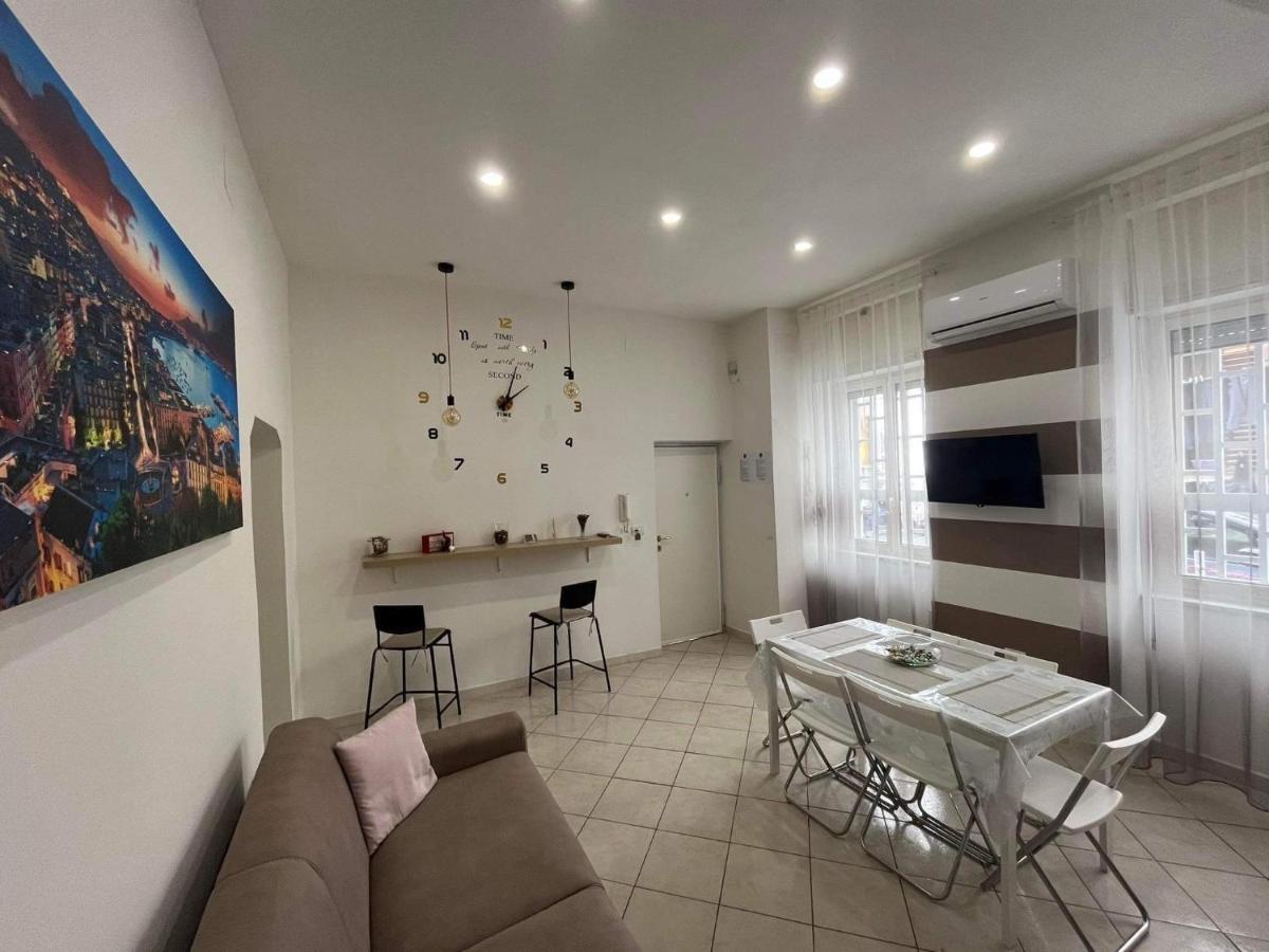 La Maison Di Nonna Tina - Panoramic Suite เนเปิลส์ ภายนอก รูปภาพ